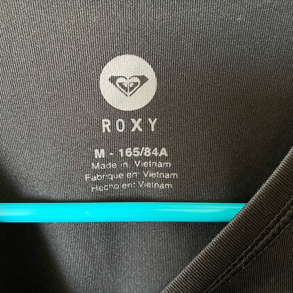 ⚠️ 2 for 10⚠️ Roxy Long-Sleeve Swim Shirt - Picture 4 of 4